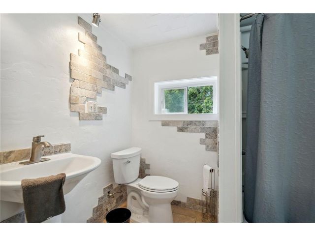 7527 Newton Avenue N, Brooklyn Park, MN 55444