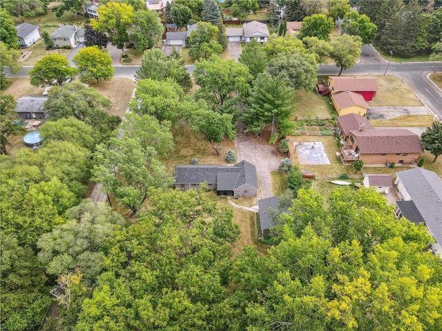 7527 Newton Avenue N, Brooklyn Park, MN 55444