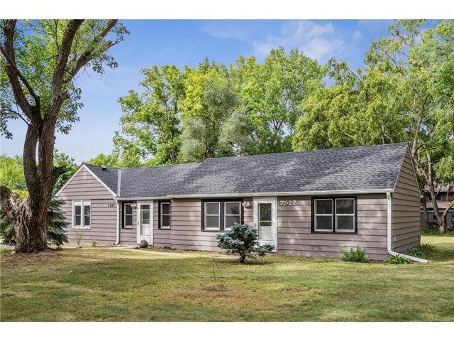 7527 Newton Avenue N, Brooklyn Park, MN 55444