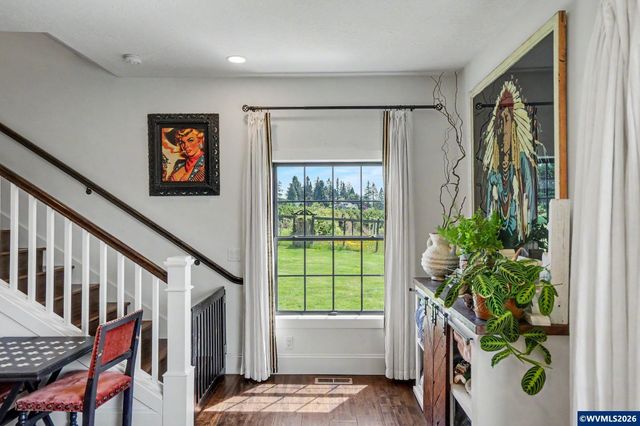 16058 Stormy Dr, Silverton, OR 97381