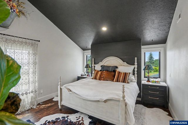 16058 Stormy Dr, Silverton, OR 97381