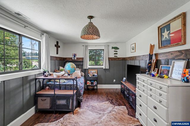16058 Stormy Dr, Silverton, OR 97381