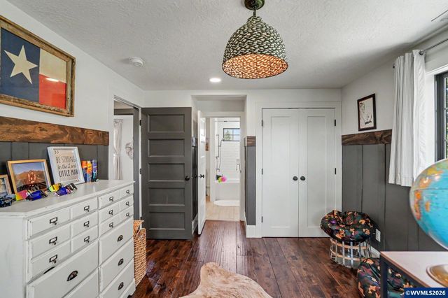 16058 Stormy Dr, Silverton, OR 97381
