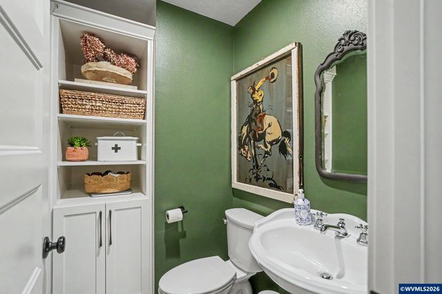 16058 Stormy Dr, Silverton, OR 97381