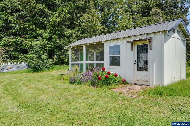 16058 Stormy Dr, Silverton, OR 97381