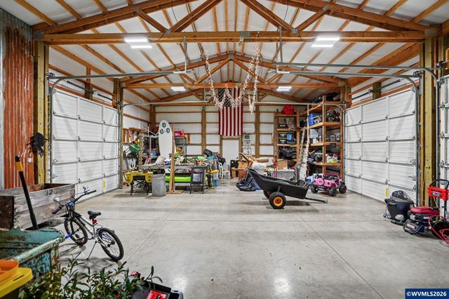 16058 Stormy Dr, Silverton, OR 97381