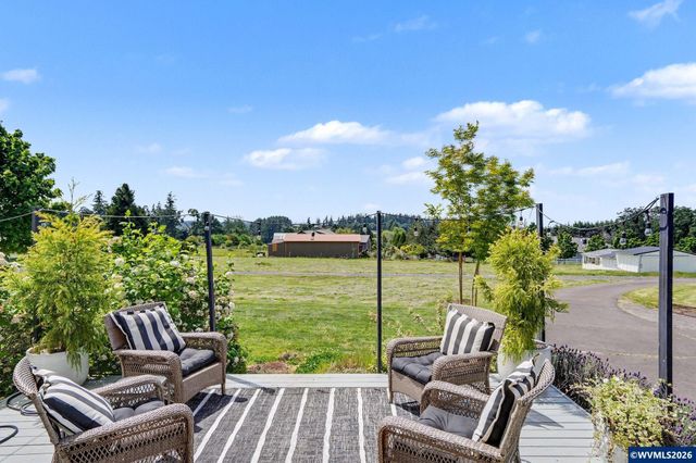 16058 Stormy Dr, Silverton, OR 97381