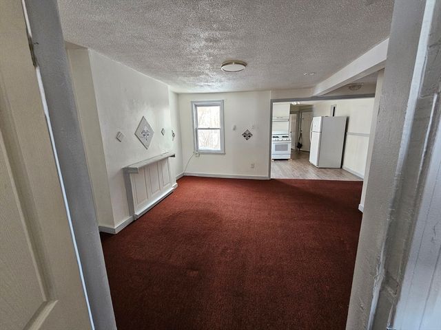 38 Union B, Lowell, MA 01852