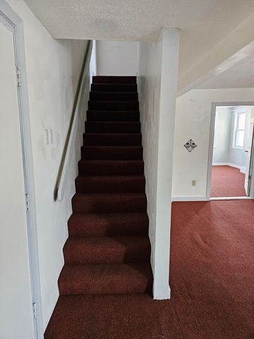 38 Union B, Lowell, MA 01852