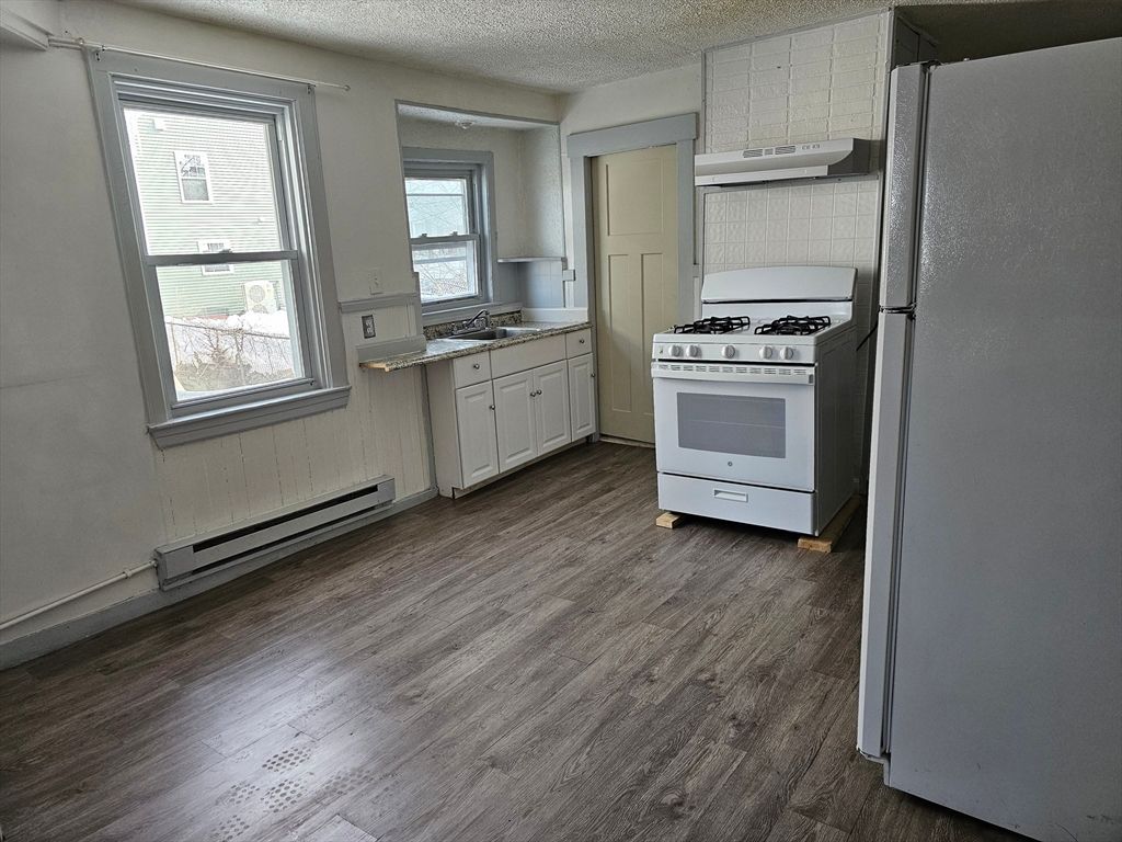 38 Union B, Lowell, MA 01852