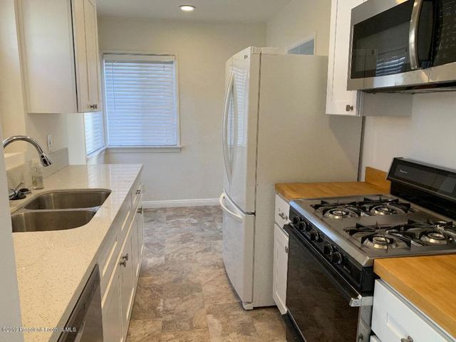10526 Langmuir Avenue, Sunland, CA 91040