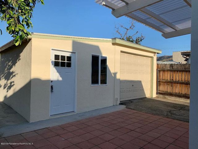 10526 Langmuir Avenue, Sunland, CA 91040