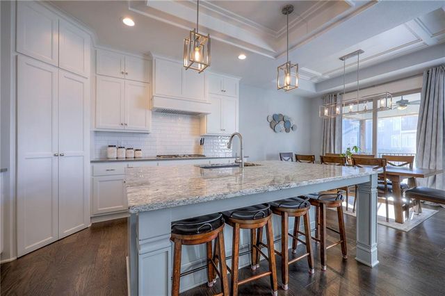 21739 W 116th Terrace, Olathe, KS 66061