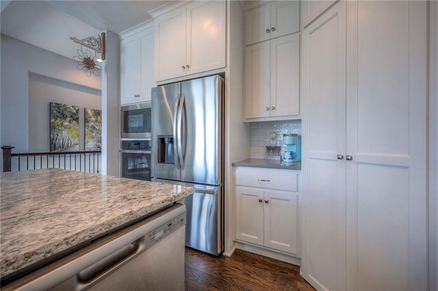 21739 W 116th Terrace, Olathe, KS 66061