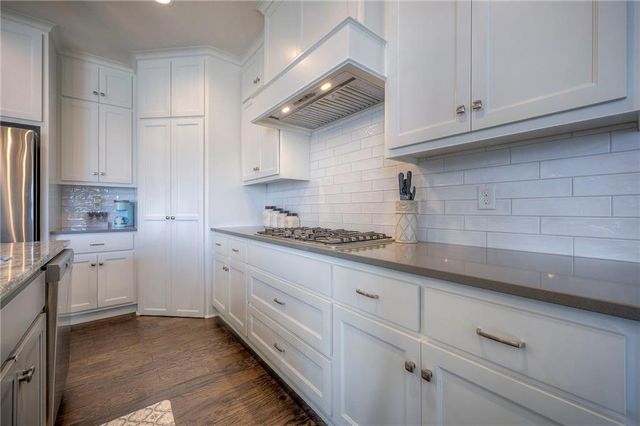 21739 W 116th Terrace, Olathe, KS 66061