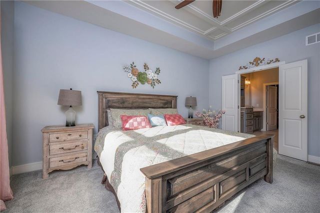 21739 W 116th Terrace, Olathe, KS 66061