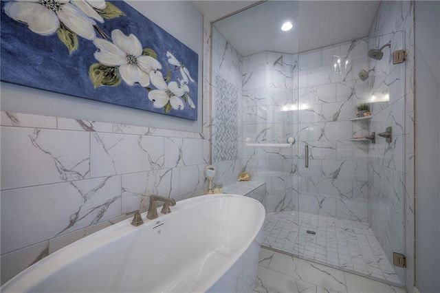 21739 W 116th Terrace, Olathe, KS 66061