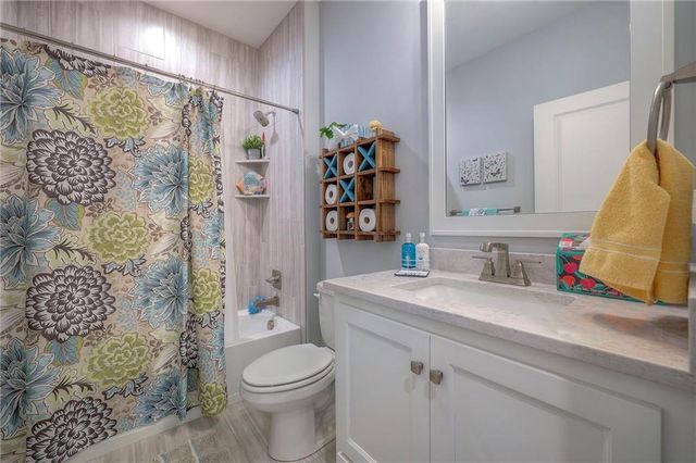 21739 W 116th Terrace, Olathe, KS 66061