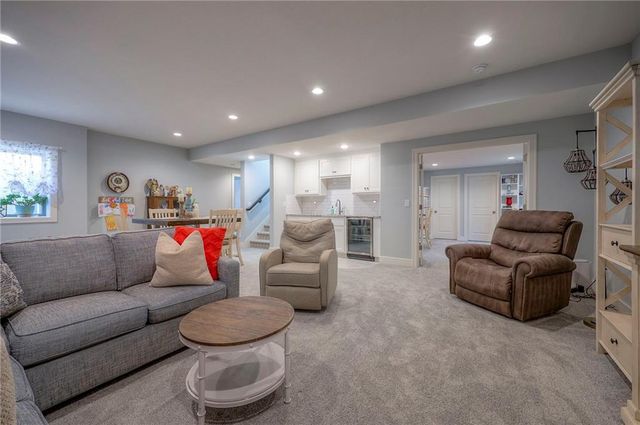 21739 W 116th Terrace, Olathe, KS 66061