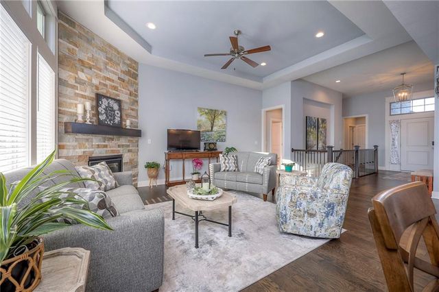 21739 W 116th Terrace, Olathe, KS 66061