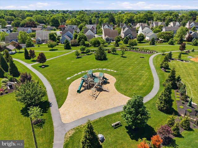 3003 MORNING THISTLE CT, East Petersburg, PA 17520