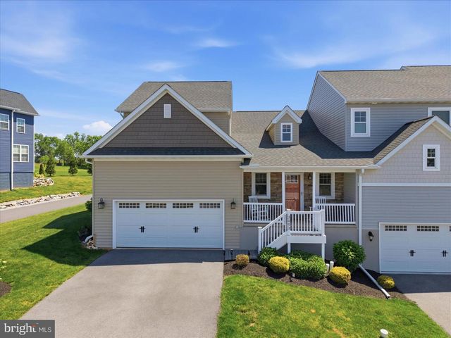 3003 MORNING THISTLE CT, East Petersburg, PA 17520