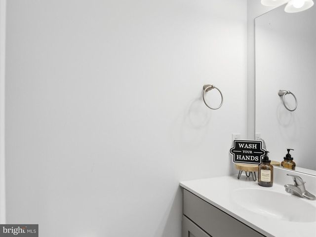 3003 MORNING THISTLE CT, East Petersburg, PA 17520