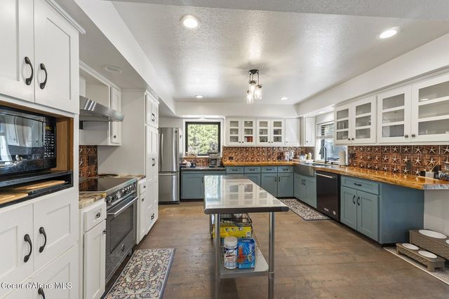 5005 W Cougar Estates Rd, Coeur D'alene, ID 83814