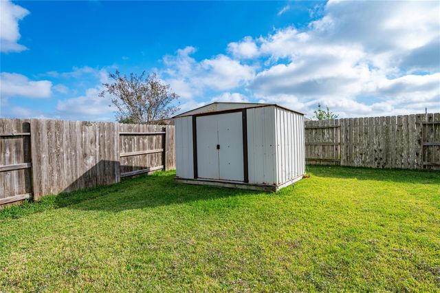 13726 Madera Bend Lane, Rosharon, TX 77583