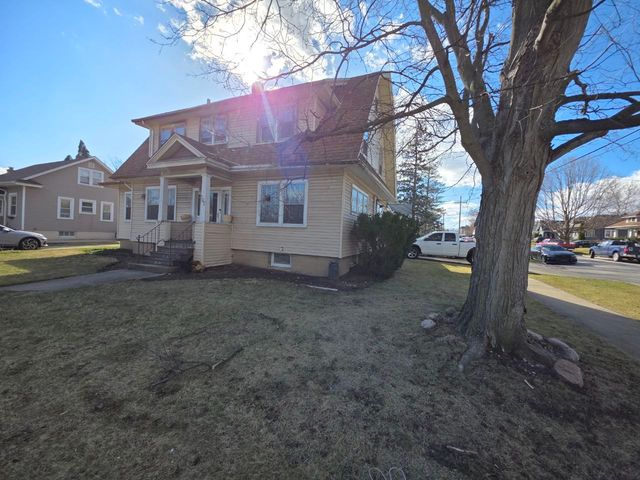 674 N Liberty Street, Elgin, IL 60120