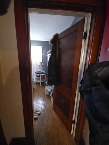 674 N Liberty Street, Elgin, IL 60120