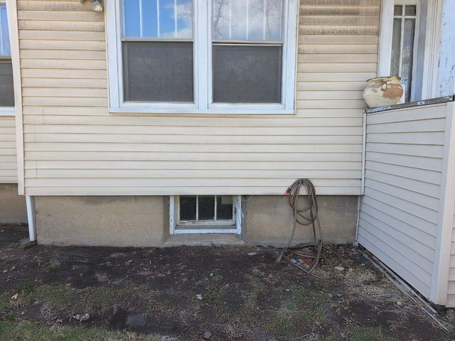 674 N Liberty Street, Elgin, IL 60120