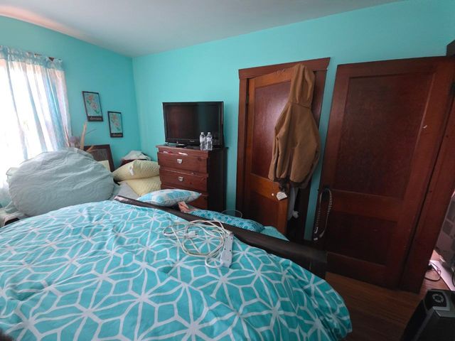 674 N Liberty Street, Elgin, IL 60120