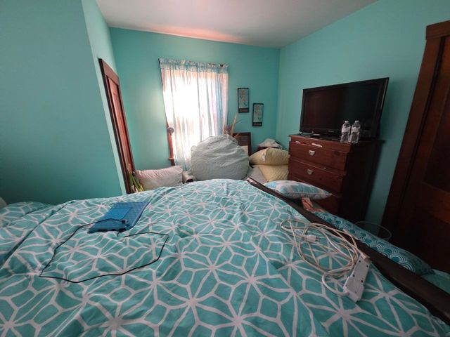 674 N Liberty Street, Elgin, IL 60120