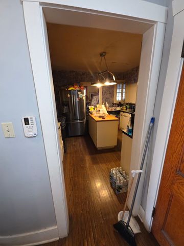 674 N Liberty Street, Elgin, IL 60120