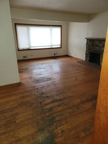 213 S Summit Street, Wheaton, IL 60187