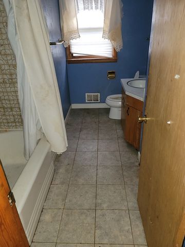 213 S Summit Street, Wheaton, IL 60187