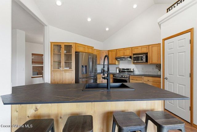 23216 N Teddy LOOP, Rathdrum, ID 83858