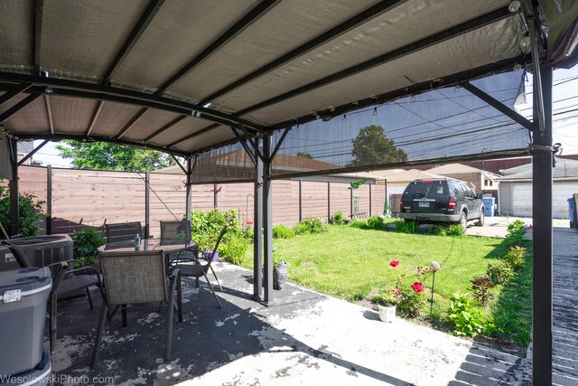3237 W 38th Place, Chicago, IL 60632
