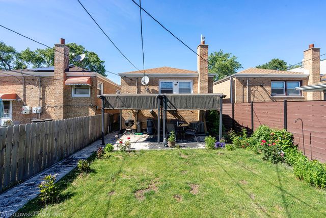 3237 W 38th Place, Chicago, IL 60632