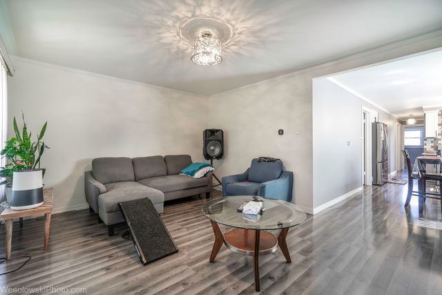3237 W 38th Place, Chicago, IL 60632