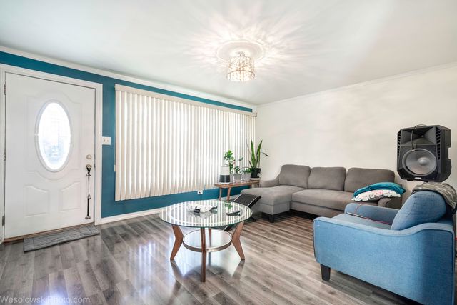 3237 W 38th Place, Chicago, IL 60632