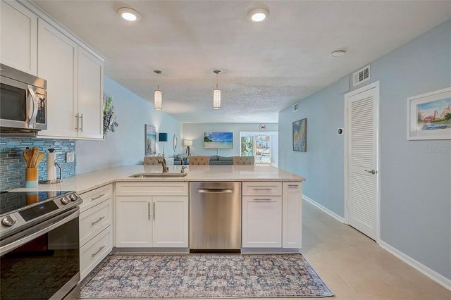 4518 GARNET DRIVE 101, New Port Richey, FL 34652