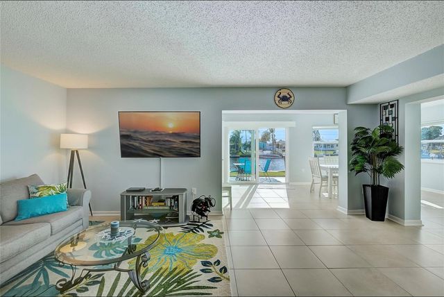 4518 GARNET DRIVE 101, New Port Richey, FL 34652