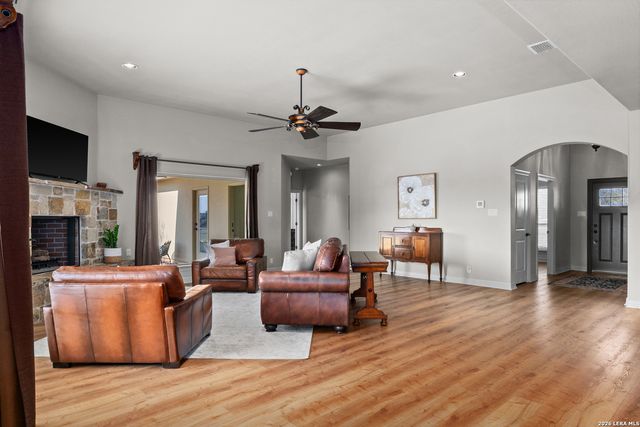 292 San Marcos, New Braunfels, TX 78132