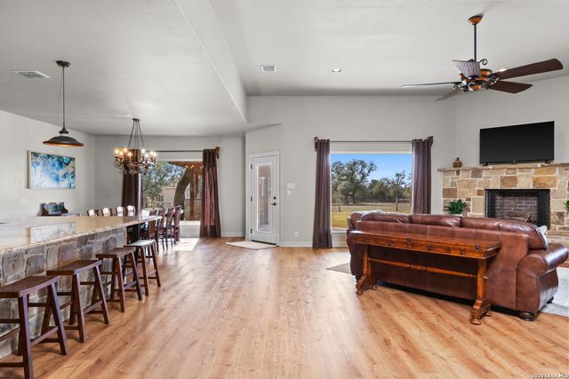 292 San Marcos, New Braunfels, TX 78132