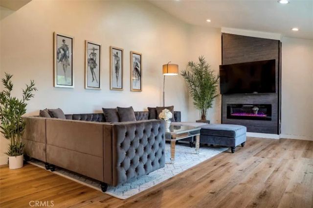 15902 Plumwood, Westminster, CA 92683