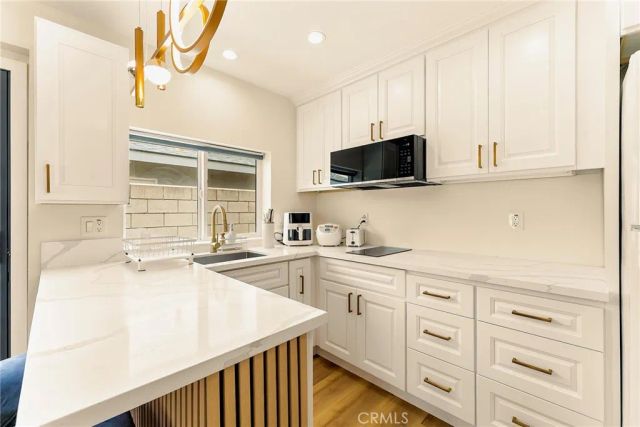 15902 Plumwood, Westminster, CA 92683