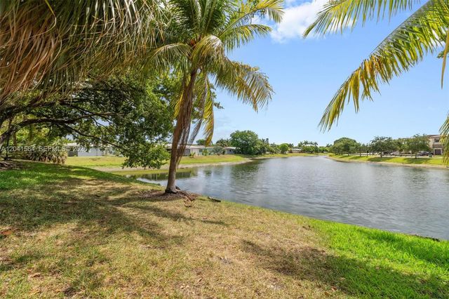 5672 Rock Island Road 254, Tamarac, FL 33319
