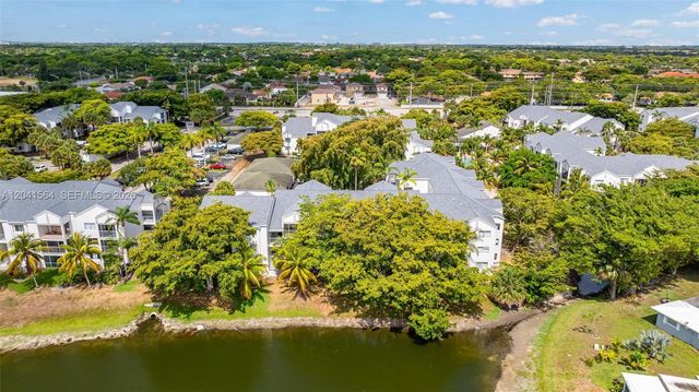 5672 Rock Island Road 254, Tamarac, FL 33319